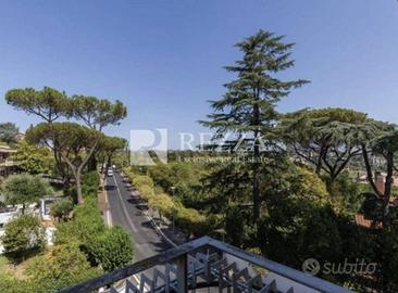 Appartamento di 86 m² con 3 locali e box auto a Ro