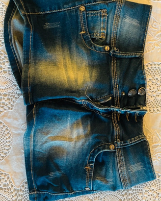 Jeans super corto mai usato
