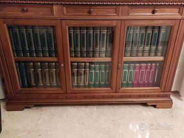 Enciclopedia Treccani con mobile