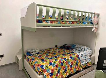 Soppalco Moretti compact con scala e corridoio