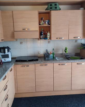cucina  usata ma tenuta bene 
