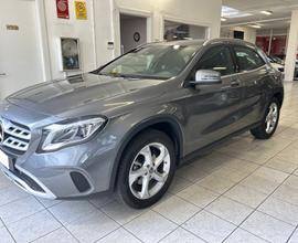MERCEDES-BENZ GLA 200 Premium
