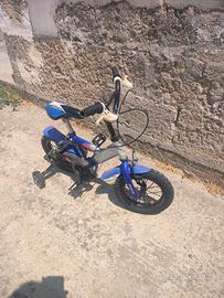 Bicicletta bambino e monopattini