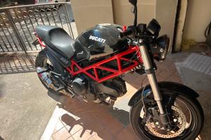 Ducati monster 695