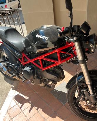 Ducati monster 695