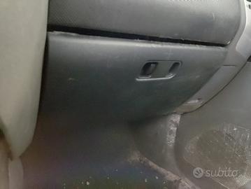 Cassetto portaoggetti MITSUBISHI PAJERO del 2005