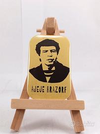 Ajeje Brazorf (Spilla o calamita)