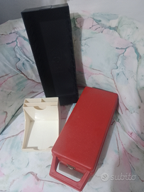 Porta musicassette e porta foglietti e penne