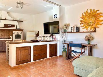 Pula - Villa in centro con balconi e cortile