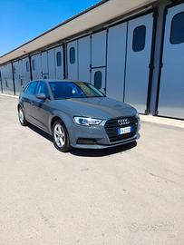 AUDI A3 G TRON 2018 95000KM
