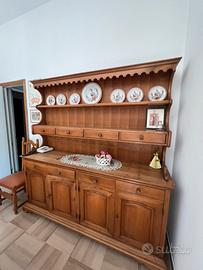 Credenza con piattaia in legno massello