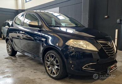 Lancia Ypsilon 0.9 TwinAir 85 CV 5 porte S&S Plati