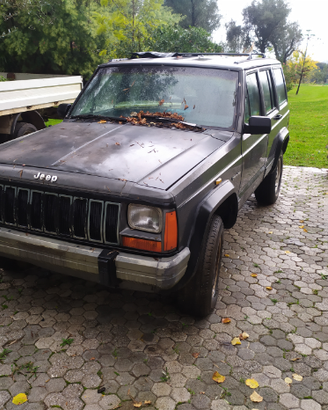 Jeep Cherokee
