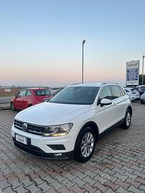Volkswagen Tiguan 2.0 TDI SCR DSG Business BlueMot