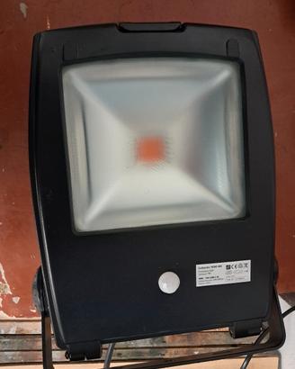 faro a led per la coltura delle piante