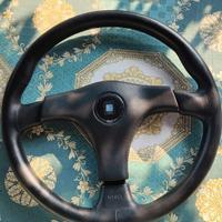 Volante d'epoca in pelle nera Nardi