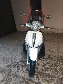 Beverly 300 del 2019
