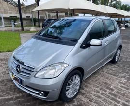 MERCEDES-BENZ A 180 CDI Elegance C. AUTOMATICO