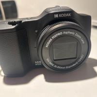 Fotocamera perfettamente funzionante+custodia