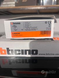 Deviatore Bticino  L4003N. Living Light