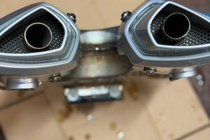 Scarico originale Aprilia Shiver 750