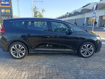 RENAULT GRAND SCENIC 7 POSTI