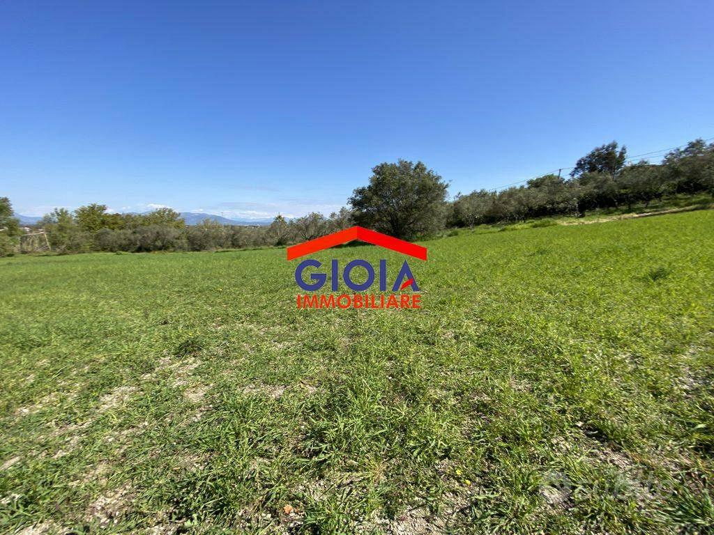 Terreno di 3333 m² a Sessa Aurunca - Altro