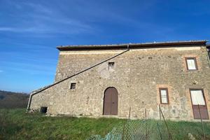 RUSTICO A MONTEFIASCONE