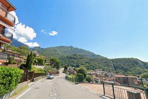 Stanza singola con giardino e terrazzo a Lecco