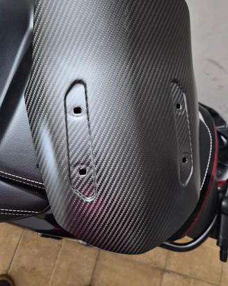 cupolino carbonio Triumph rocket 3r 