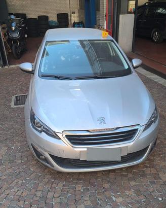 Peugeot 308 1.6 e-hdi allure 09/2014