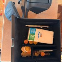 Cassetto porta oggetti tesla model y pesi