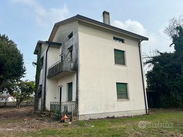 Villa con giardino possibilità rent to buy