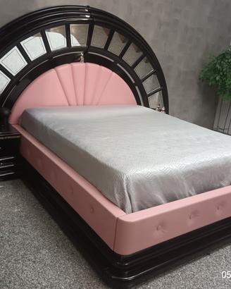 Letto con comodini integrati e Comò