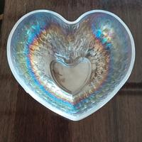 Ciotola cuore in vetro sfaccettato. Nuova