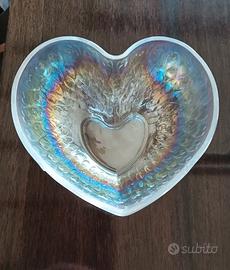 Ciotola cuore in vetro sfaccettato. Nuova