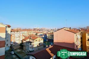 TRILOCALE CON TERRAZZO