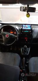 Autoradio majestic tv a scomparsa