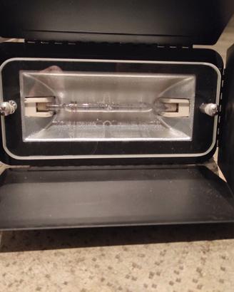 N'3 lampade alogene con riflettori direzionabili