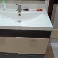 mobile bagno con lavabo in ceramica compreso di sp