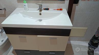 mobile bagno con lavabo in ceramica compreso di sp