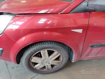 Parafango sinistro RENAULT MEGANE SCENIC del 2005