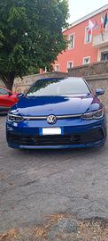 Golf VIII Hybrid 2024 1.5 eTSI evo R-line 150cv
