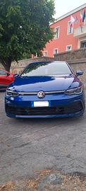 Golf VIII Hybrid 2024 1.5 eTSI evo R-line 150cv