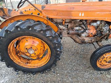 Trattore Fiat 231 r