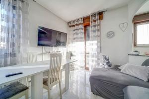 AMPIO TRE LOCALI A PREMEZZO!