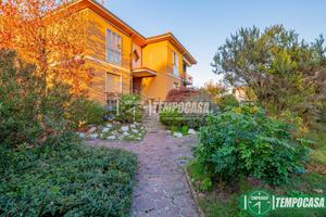 SPLENDIDO TRE LOCALI INDIPENDENTE