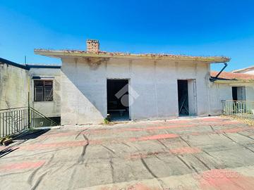 CASA INDIPENDENTE A ROCCABASCERANA