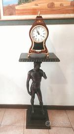 statua colonna portaoggetti 