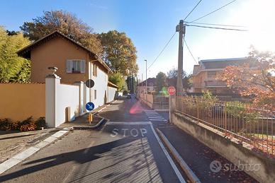 Rivoli grazioso bilocale con giardinetto